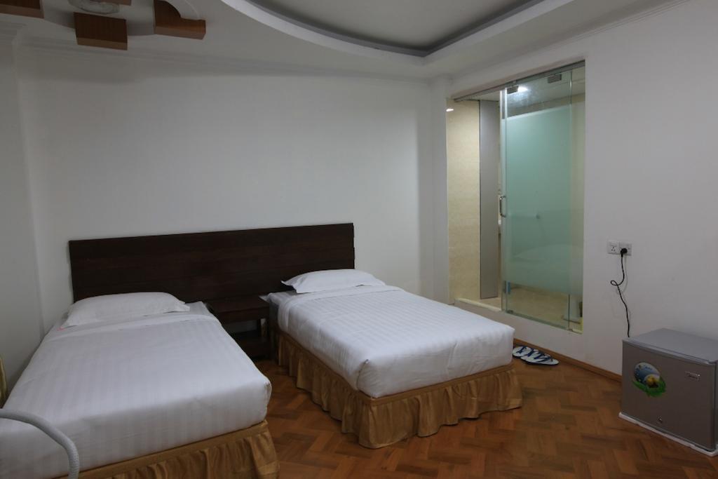 Yangon Regency Hotel Екстер'єр фото